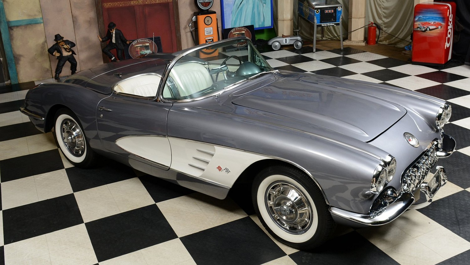 Click to Enlarge-Esc to Close Corvette Generations/C1/C1 1959 Silver conv.jpg